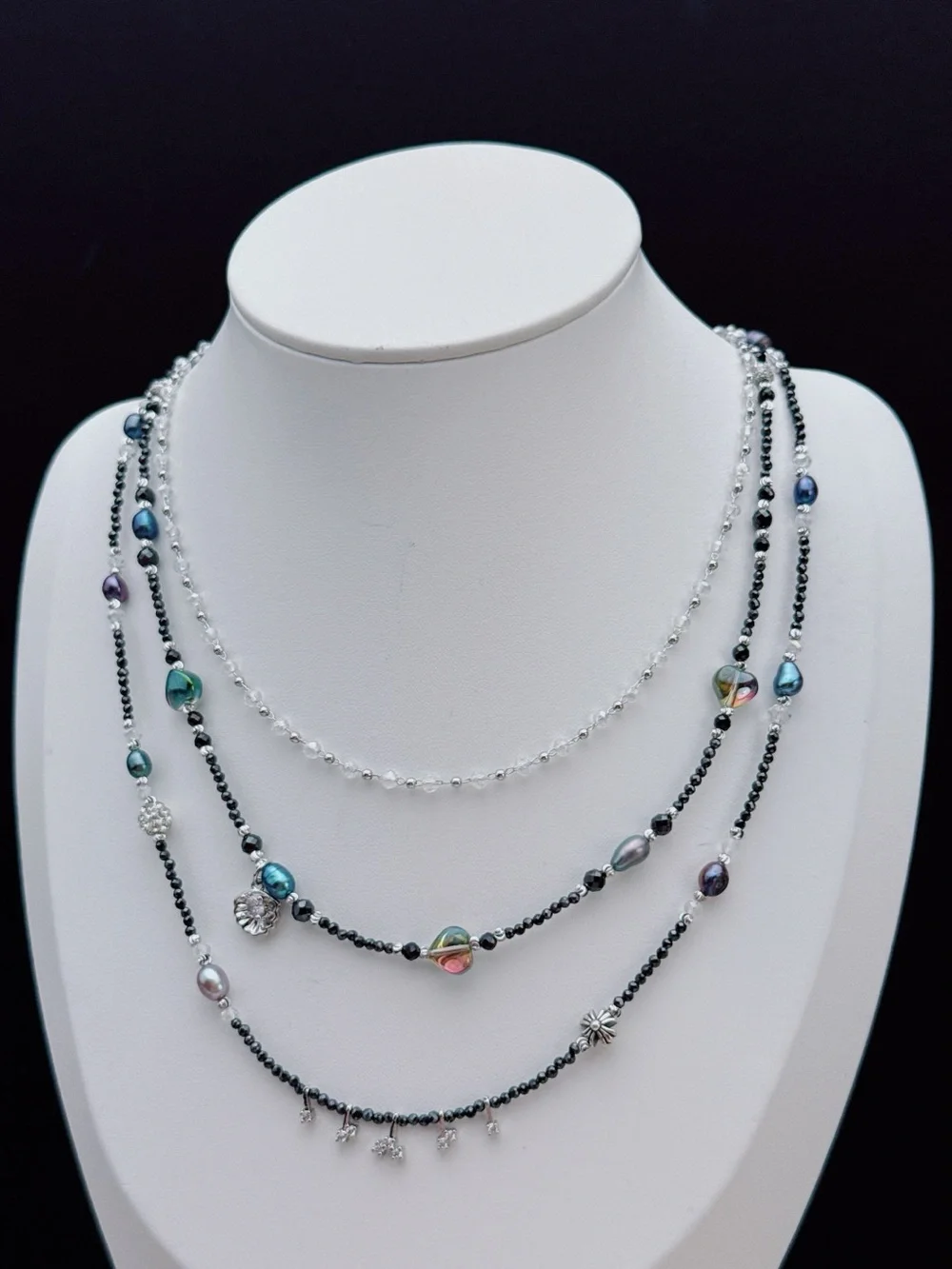 26X519 Handmade Freshwater Pearl Black Spinel Triple Layer Dainty Necklace 16+2”